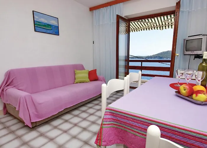 Iv Apartament *